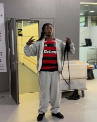 yl23455永利-维修斯ins发文引皇马球迷关注|足球|皇家马德里_新浪体育_新浪新闻